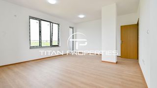 Тристаен Продажби, София (2)