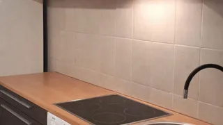 Тристаен Продажби, Младост 3, София