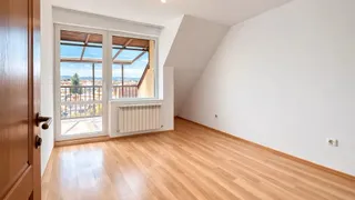 Тристаен Продажби, Орландовци, София