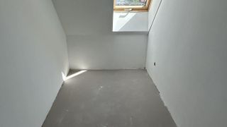 Тристаен за продажба в кв. Витоша (2)