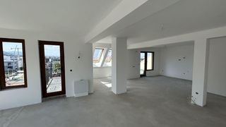 Тристаен за продажба в кв. Витоша (4)