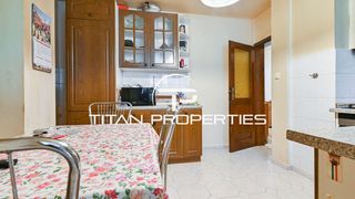 Тристаен Продажби, Триъгълника, София (5)