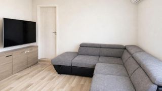 Тристаен Продажби, Кръстова вада, София (2)