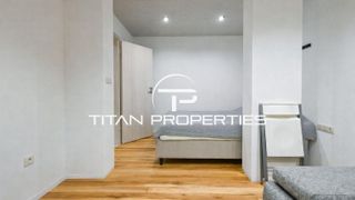 Тристаен Продажби, Витоша, София (11)