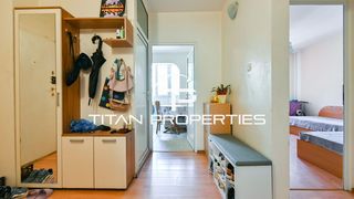 Тристаен Продажби, Младост 1, София (14)