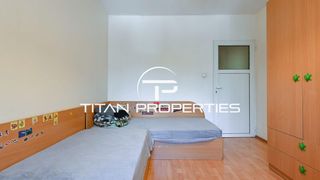 Тристаен Продажби, Младост 1, София (10)