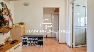 Тристаен Продажби, Младост 1, София (15)