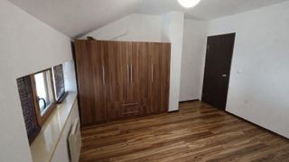 Тристаен за продажба в кв. Триъгълника (9)