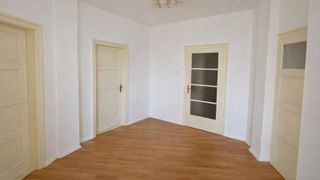 Четиристаен за продажба в Център-НДК (8)