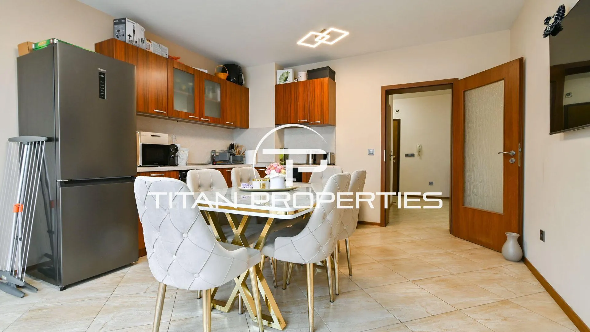Тристаен Продажби, Овча купел 1, София – снимка 1