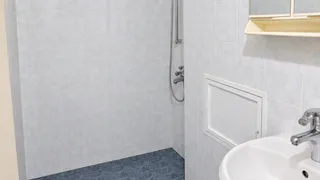Тристаен Продажби, Дружба 1, София (13)