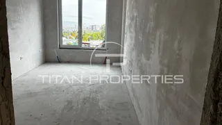 Тристаен Продажби, Студентски град, София (4)