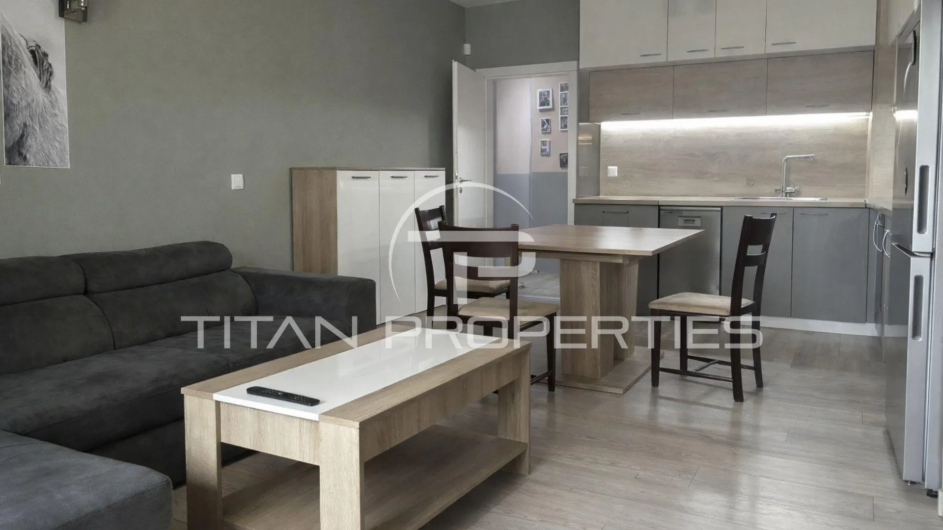 Тристаен Продажби, Обеля 2, София – снимка 1