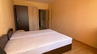 Тристаен Наеми, Карпузица, София (3)