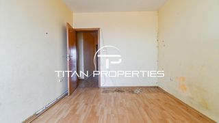 Тристаен, за продажба, жк. Орландовци (2)