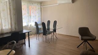 Dreizimmerwohnung Verleih, Der Kühlschrank, Sofia (2)