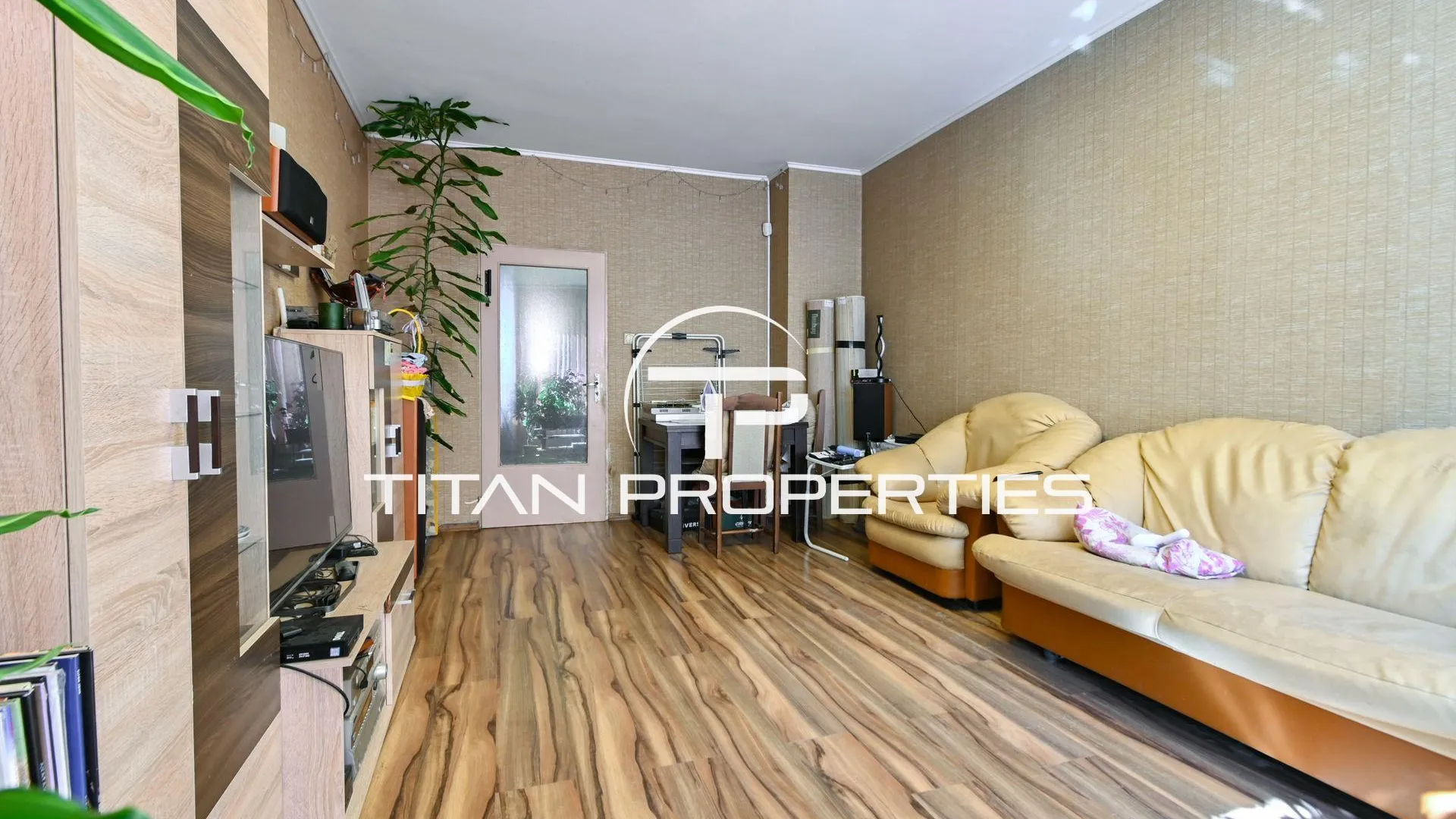 Тристаен Продажби, Павлово, София – снимка 3