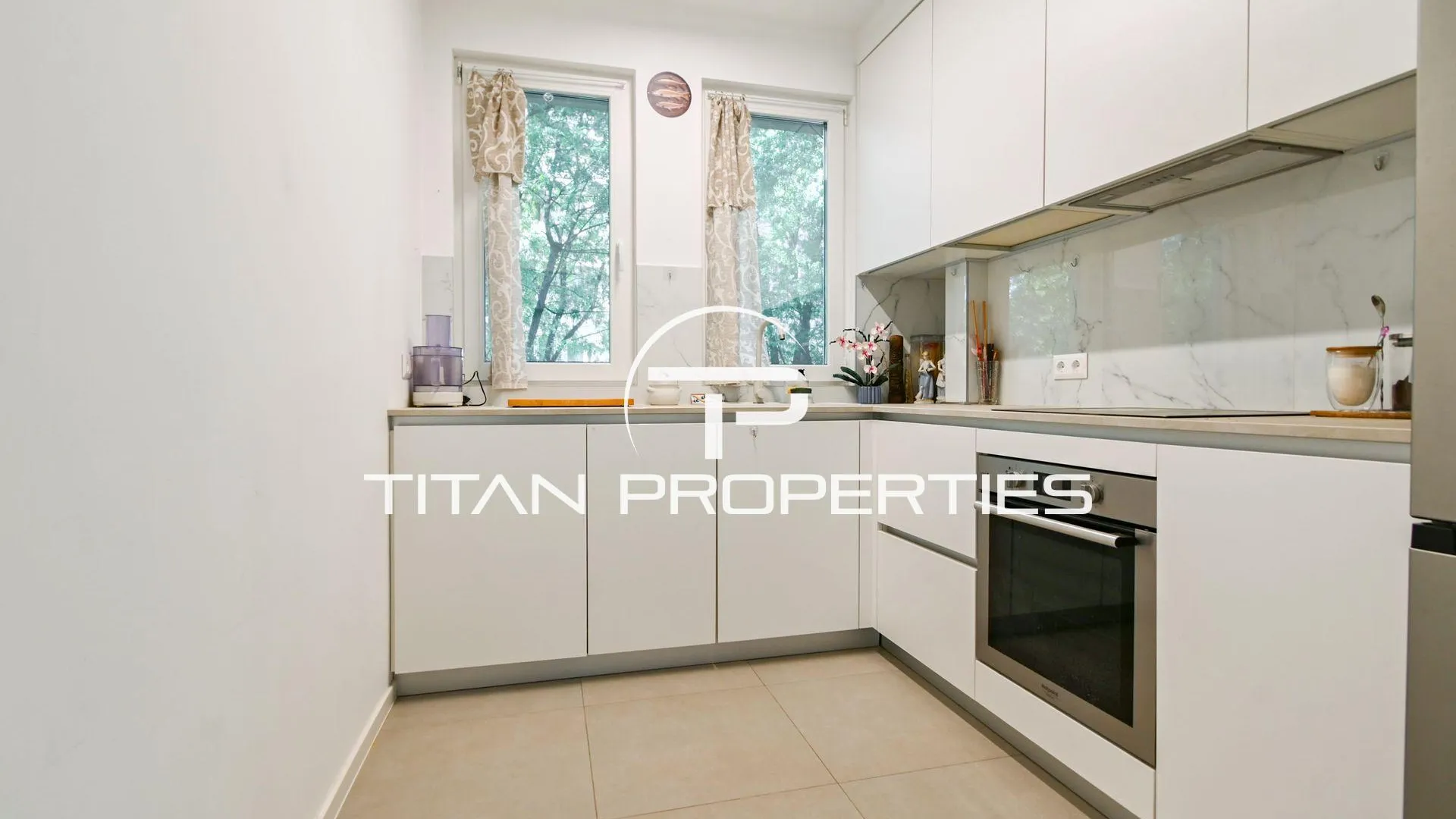 Тристаен Продажби, Лозенец, София – снимка 3