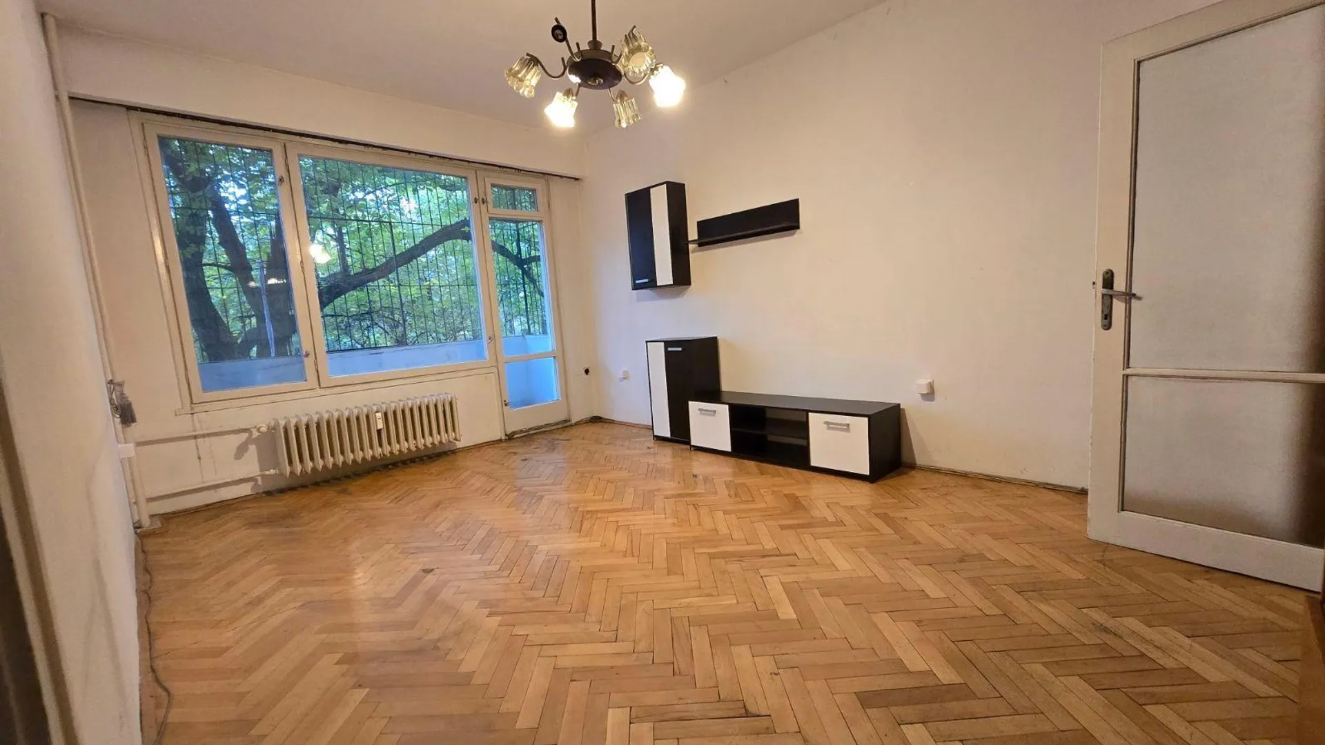 Тристаен Продажби, Бъкстон, София – снимка 5
