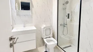 Тристаен Наеми, Лозенец, София (8)