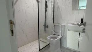 Тристаен Наеми, Лозенец, София (9)