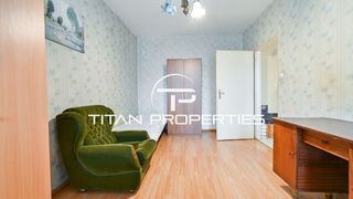 Тристаен Наеми, Сухата река, София (7)