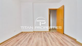 Тристаен Наеми, Студентски град, София (8)