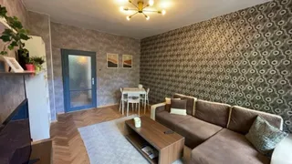 Двустаен Наеми, Толстой, София