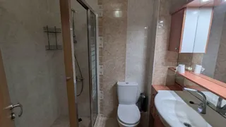Тристаен Наеми, Изток, София (7)