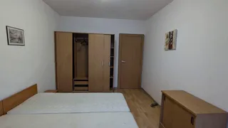 Тристаен Наеми, Изток, София (6)