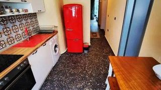 Тристаен, под наем, Център (4)