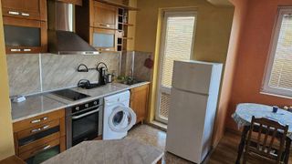Zwei-Zimmer-Wohnung Verleih, Der Kühlschrank, Sofia (2)