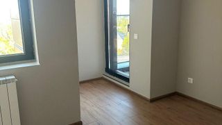 Tres habitaciones Alquileres, Polígono, Sofía (9)
