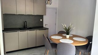 Тристаен Наеми, Красна поляна 1, София (3)