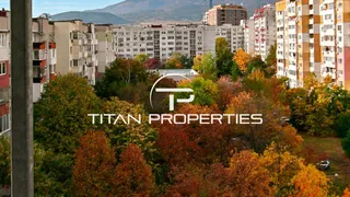 Тристаен Наеми, Младост 3, София (15)