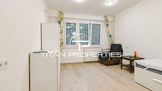 Тристаен Наеми, Младост 3, София (9)