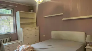 Тристаен Наеми, Младост 2, София (7)
