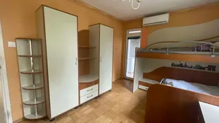 Тристаен Наеми, Младост 2, София (11)