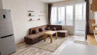 Тристаен Продажби, Младост 1, София (3)