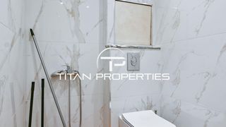Офис за продажба в Център (10)
