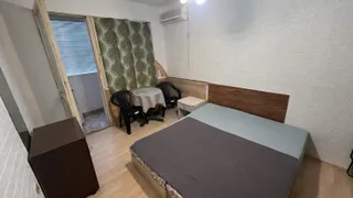 Едностаен Наеми, Младост 1, Варна