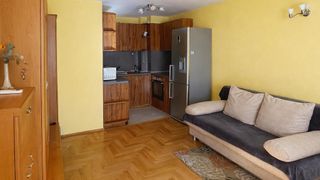 Тристаен апартамент, под наем, Център (12)