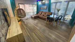 Тристаен Продажби, Възраждане 3, Варна (2)