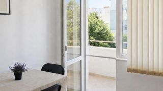 Тристаен Наеми, Зимно кино Тракия, Варна (5)