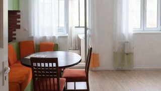Тристаен Наеми, Кайсиева градина, Варна (3)