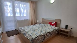 Тристаен Наеми, ЖП Гара, Варна (9)