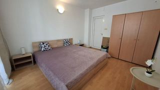 Тристаен Наеми, ЖП Гара, Варна (11)