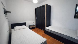 Двустаен апартамент, под наем, Галата (5)