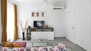 Zwei-Zimmer-Wohnung Verleih, Herr Alen Mak, Warna (2)
