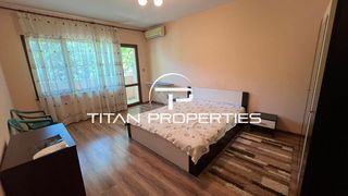 Тристаен апартамент, под наем, Червен Площад (4)